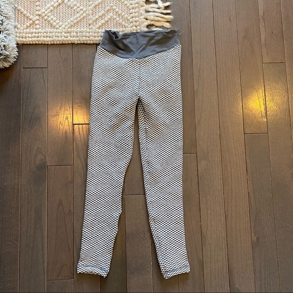 Gillya Butt Lift Viral Tik Tok Legging - Picture 2 of 6